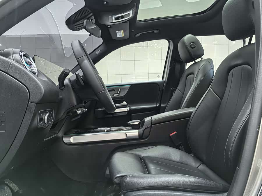 Mercedes-Benz EQB Class 2024 #11 Mercedes-Benz EQB Class 2024 car image #11