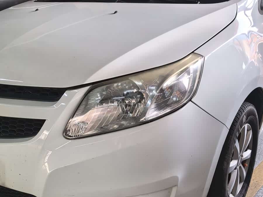 Chevrolet Sail 2014 immagine di auto #11