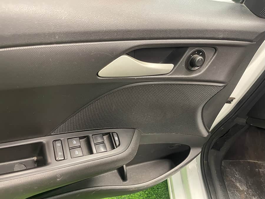Chevrolet Cavalier 2018 #11 Chevrolet Cavalier 2018 car image #11