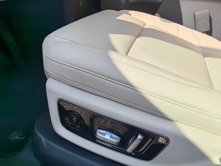 Li L8 2023 imagen de coche #11