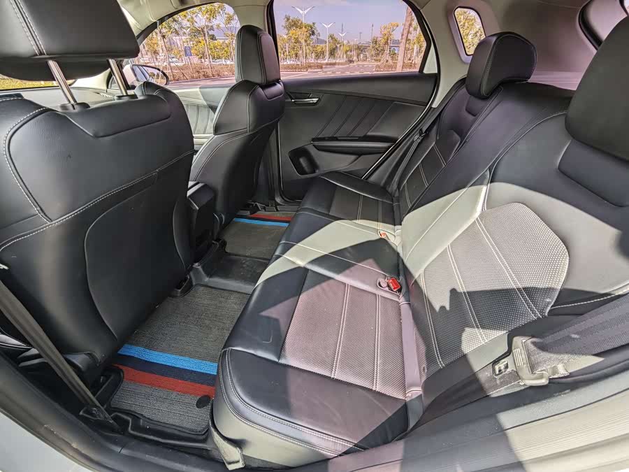 BYD e2 2019 #11 BYD e2 2019 صورة سيارة #11