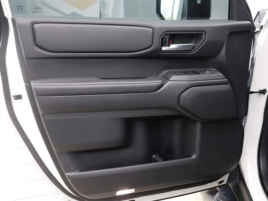 丰田 普拉多 2025 汽车图片 #11