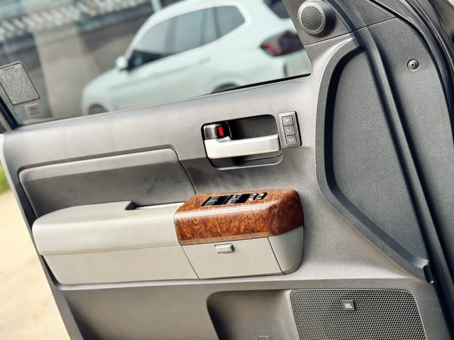 Toyota Tundra 2013 immagine di auto #11