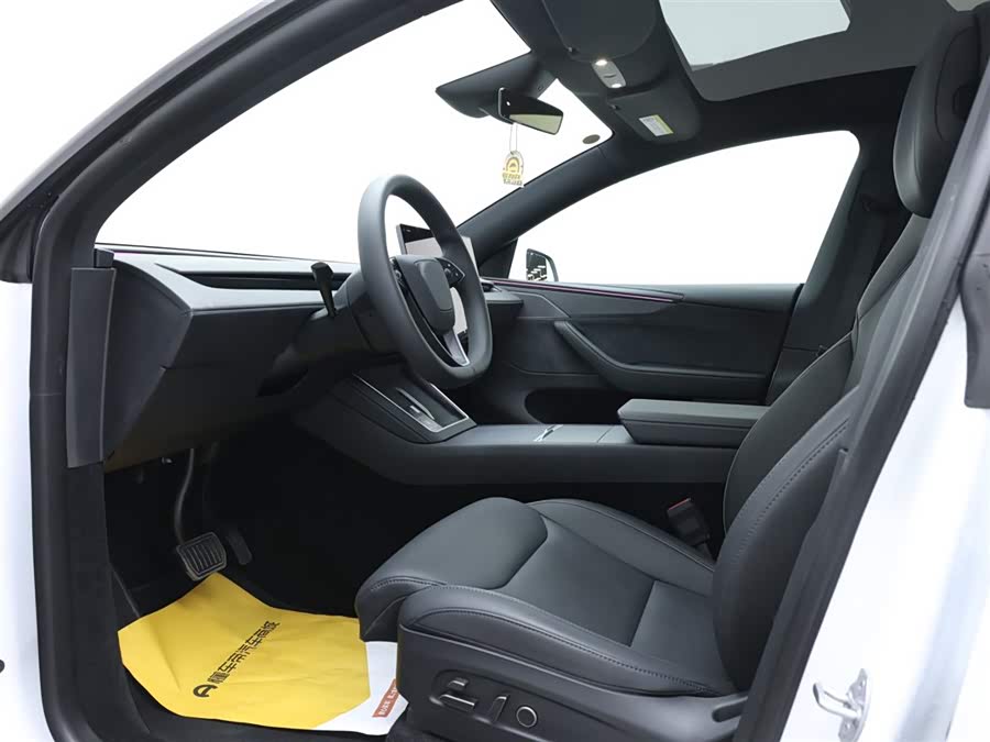 特斯拉 Model Y L 2025 汽车图片 #11