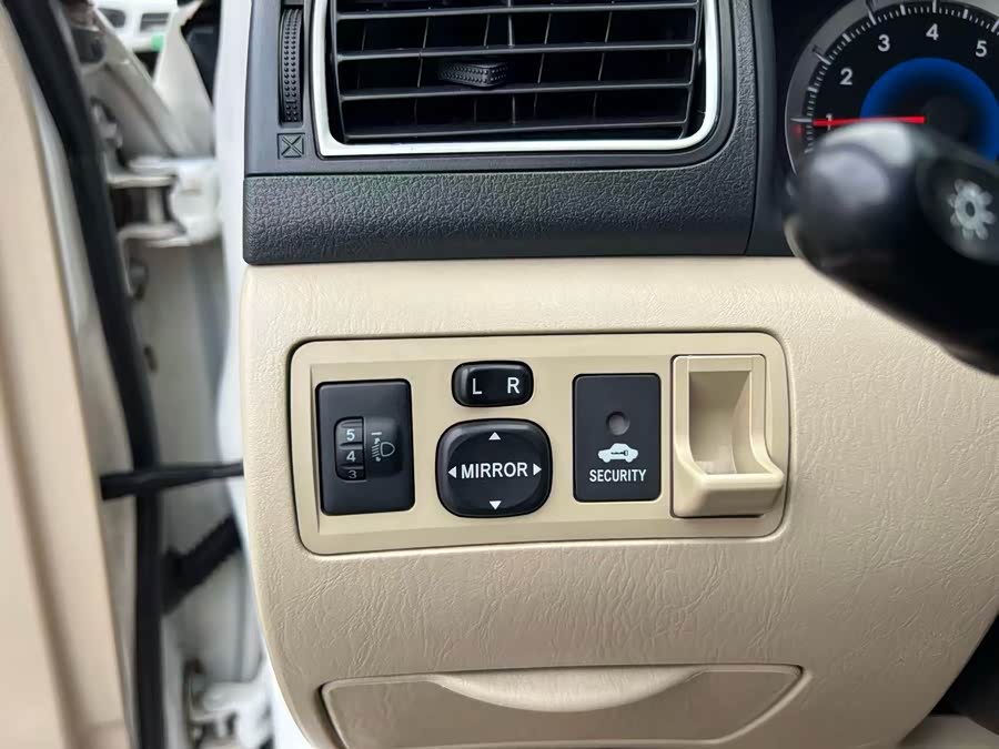 Toyota Corolla (Classic) 2014 immagine di auto #11