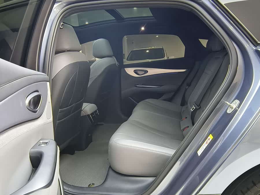 BYD Seal 07 DM-i 2025 car image #11