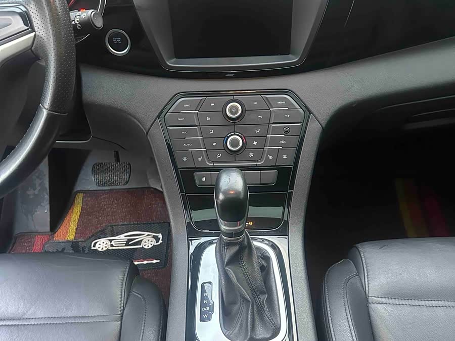 MG GS 2015 car image #11