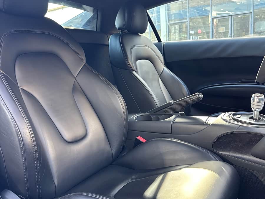 Audi R8 2011 #11 Audi R8 2011 car image #11