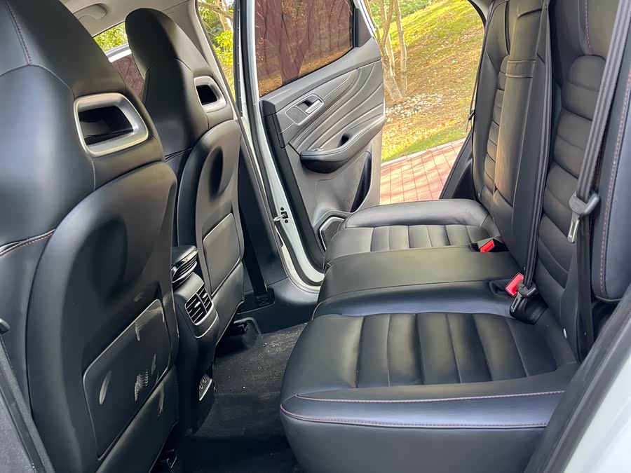 MG HS 2020 car image #11