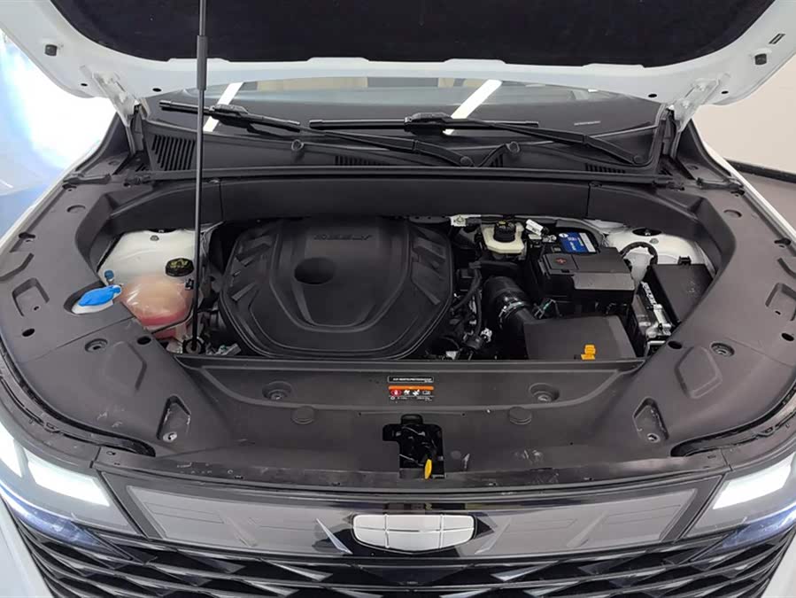 GEELY Boyue L 2023 immagine di auto #11