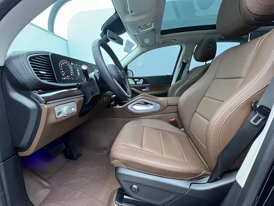 Mercedes-Benz GLE Class 2025 صورة سيارة #11