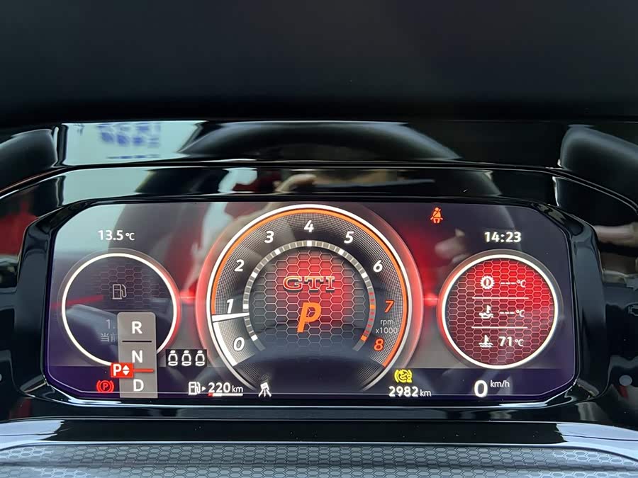 Volkswagen GolfGTI 2025 car image #11