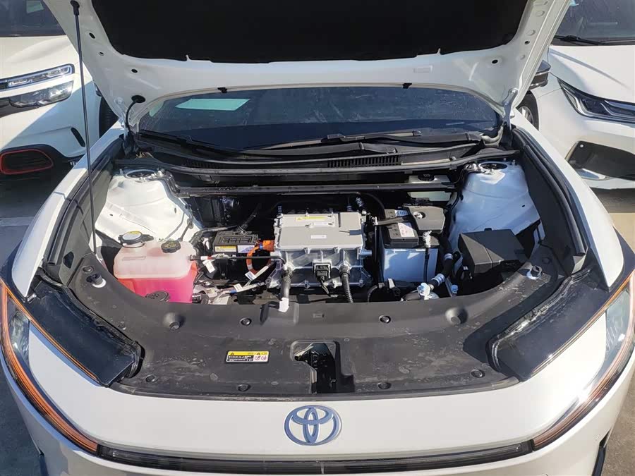 Toyota bZ5 2025 car image #11