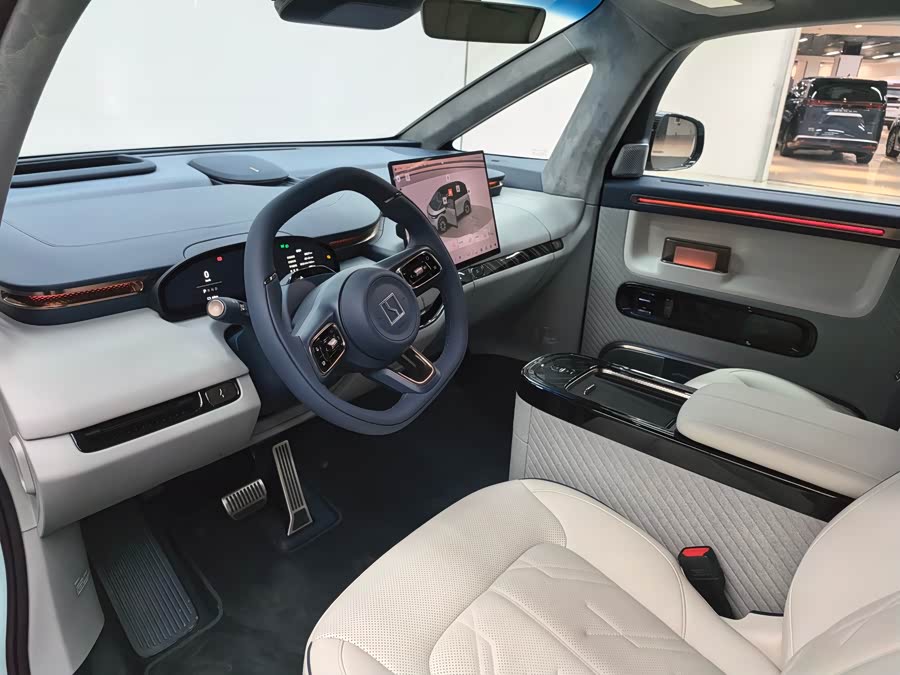 极氪 极氪MIX 2024 汽车图片 #11