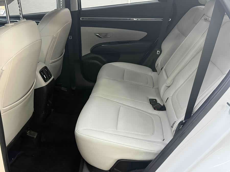 Hyundai Tucson 2021 car image #11