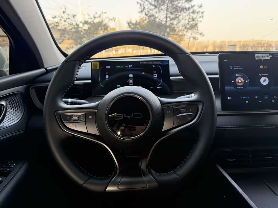 BYD Seal 05 DM-i 2025 car image #11