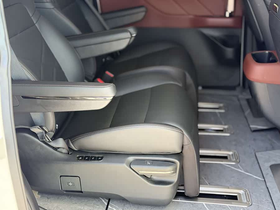 GAC Trumpchi E8 New Energy 2025 car image #11