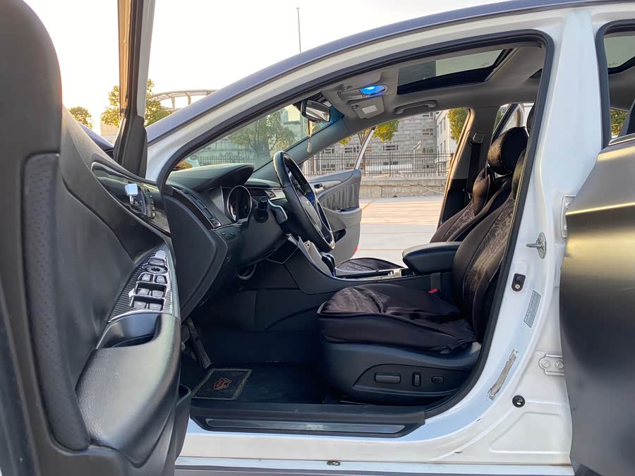 Hyundai Sonata 2011 image de voiture #11