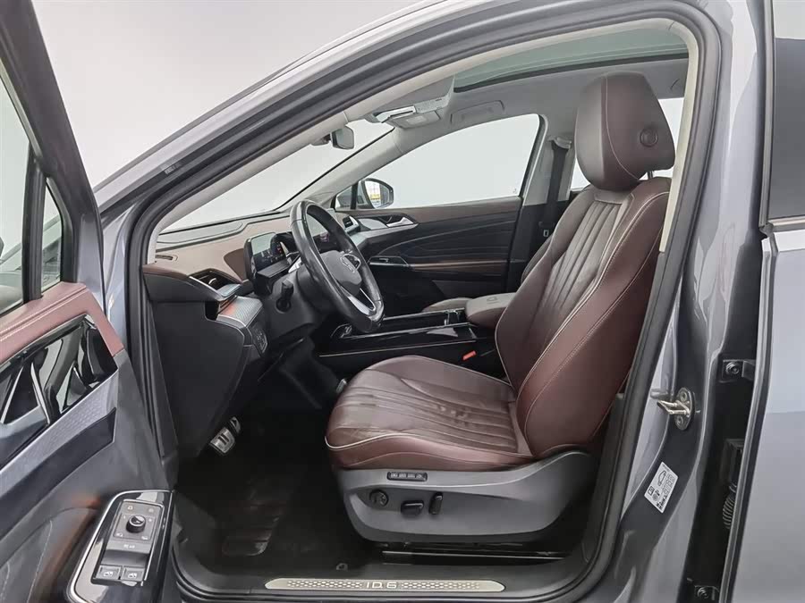 Volkswagen ID.6 X 2021 car image #11
