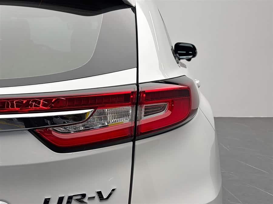 Honda UR-V 2018 immagine di auto #11