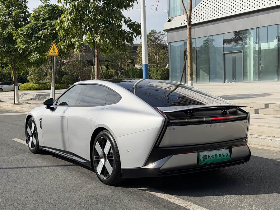 小鹏 小鹏P7 2025 汽车图片 #11