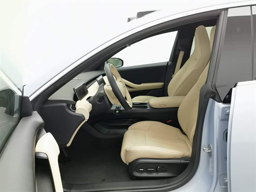 NIO ET5 2023 car image #11