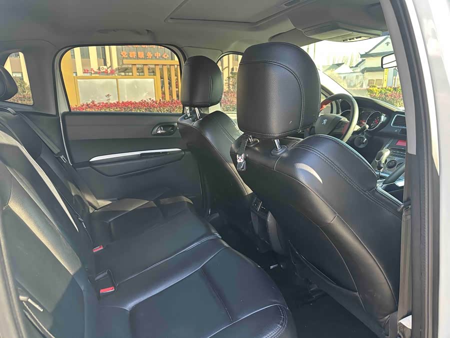 Peugeot 3008 2017 car image #11