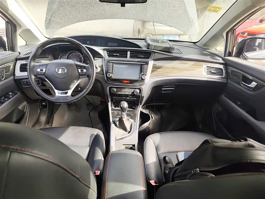 Great Wall C50 2015 #11 Great Wall C50 2015 car image #11