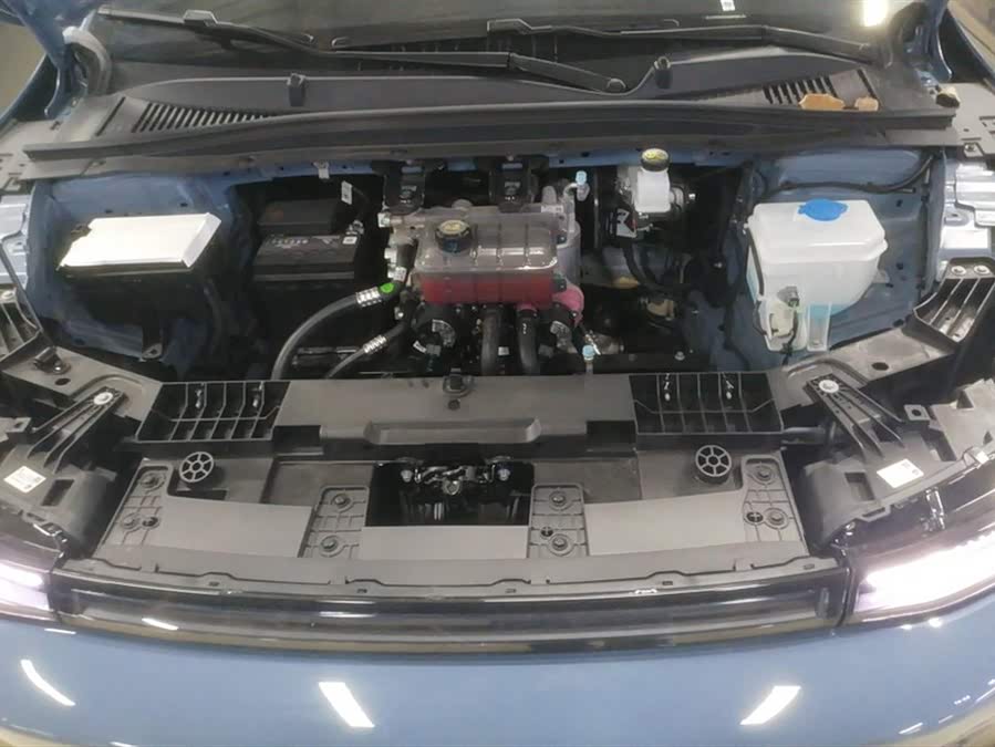 零跑汽车 零跑B01 2025 汽车图片 #11