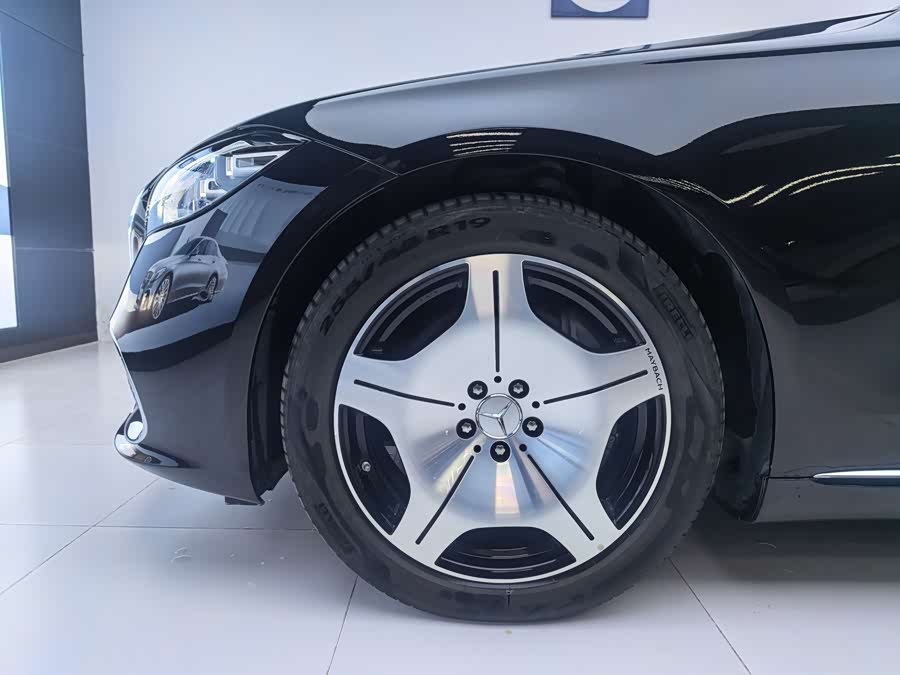 Mercedes-Benz Maybach S Class 2022 car image #11