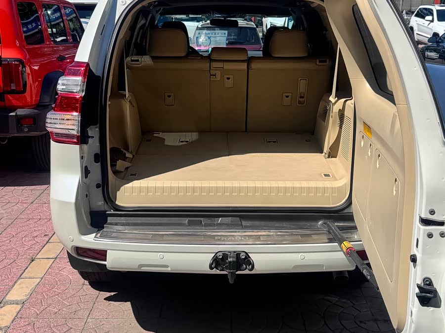 Toyota Land Cruiser Prado 2015 car image #11