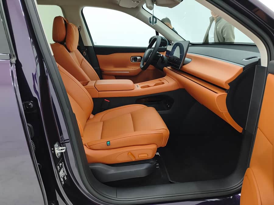 零跑汽车 零跑C16 2024 汽车图片 #11