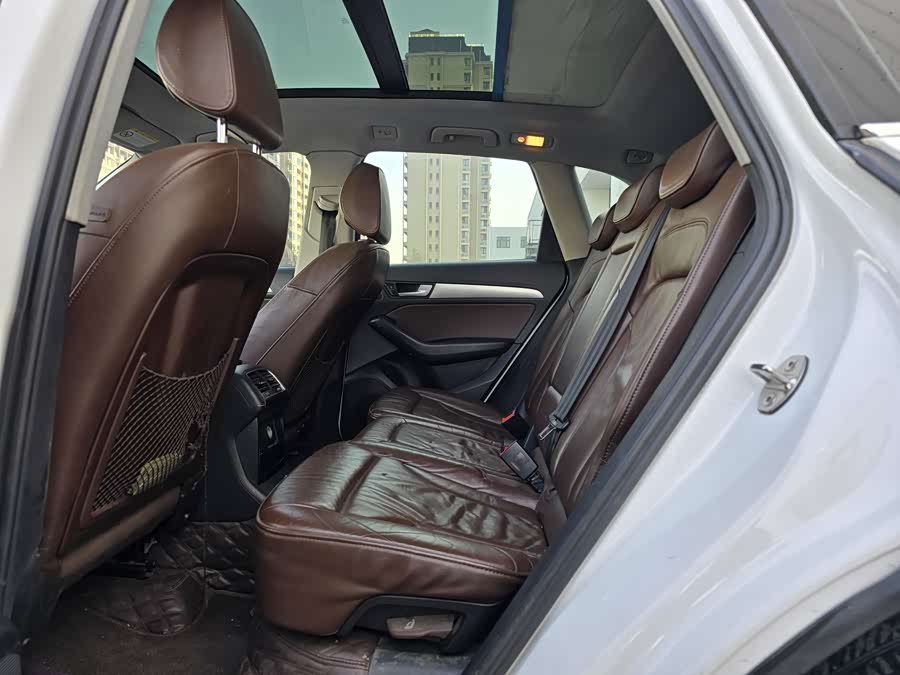 Audi Q5 2015 car image #11