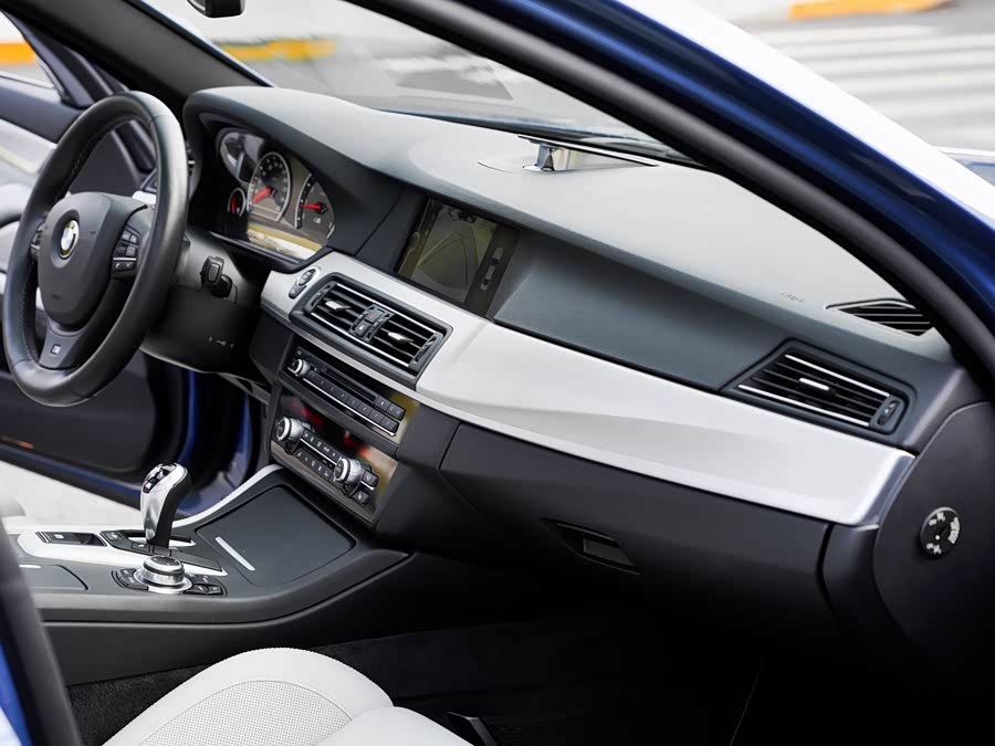 BMW M5 2012 #11 BMW M5 2012 car image #11