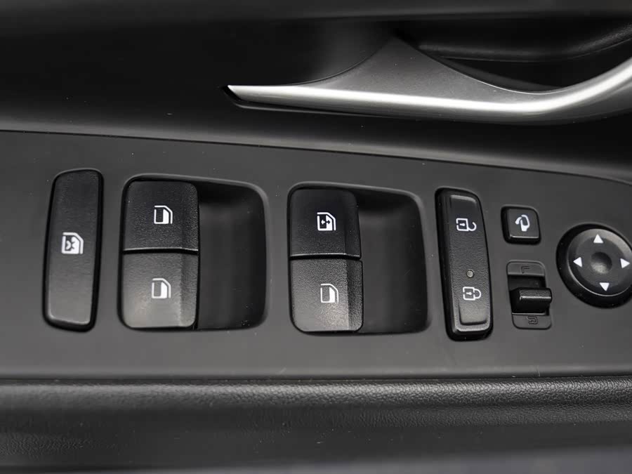 Hyundai Elantra 2022 immagine di auto #11