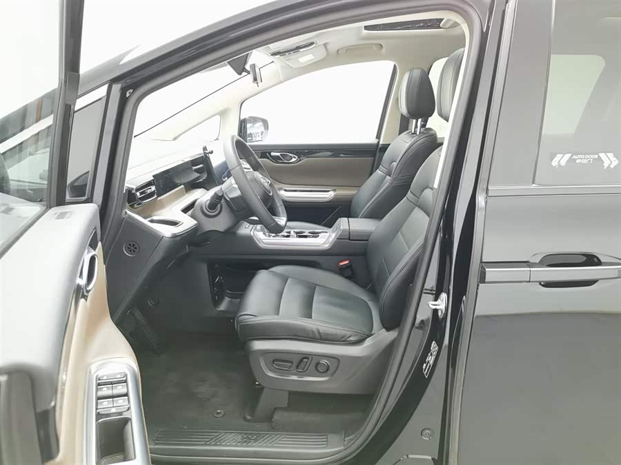 GAC Trumpchi E8 New Energy 2024 car image #11