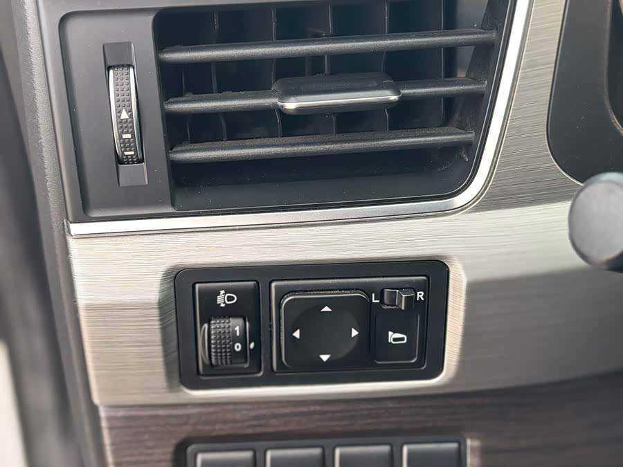 Forthing SX6 2018 #11 Forthing SX6 2018 imagen de coche #11