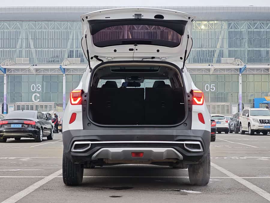 Kia Stonic 2021 car image #11