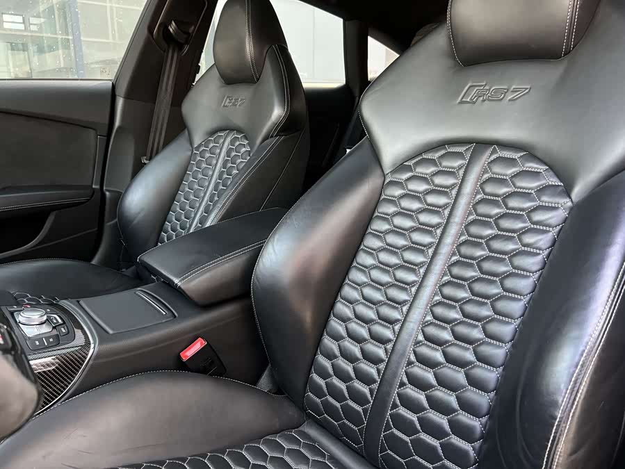 Audi RS 7 2019 car image #11