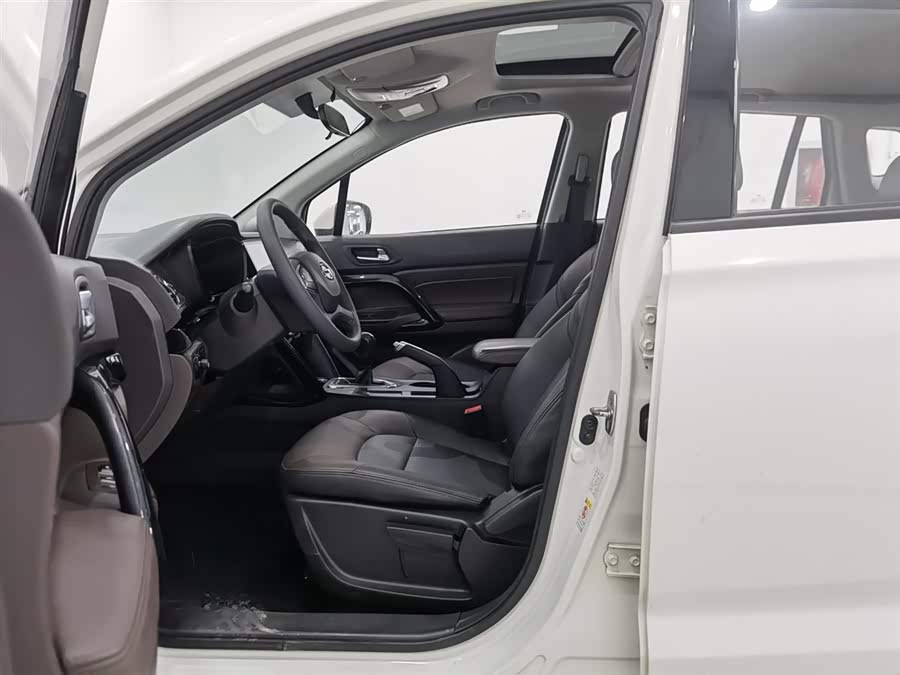 GAC Trumpchi GS4 2018 #11 GAC Trumpchi GS4 2018 car image #11