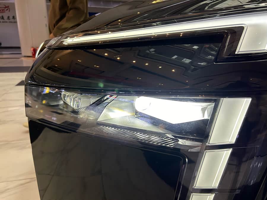 GAC Trumpchi E8 New Energy 2024 car image #11