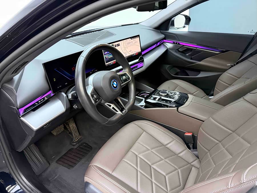 BMW i5 2024 car image #11