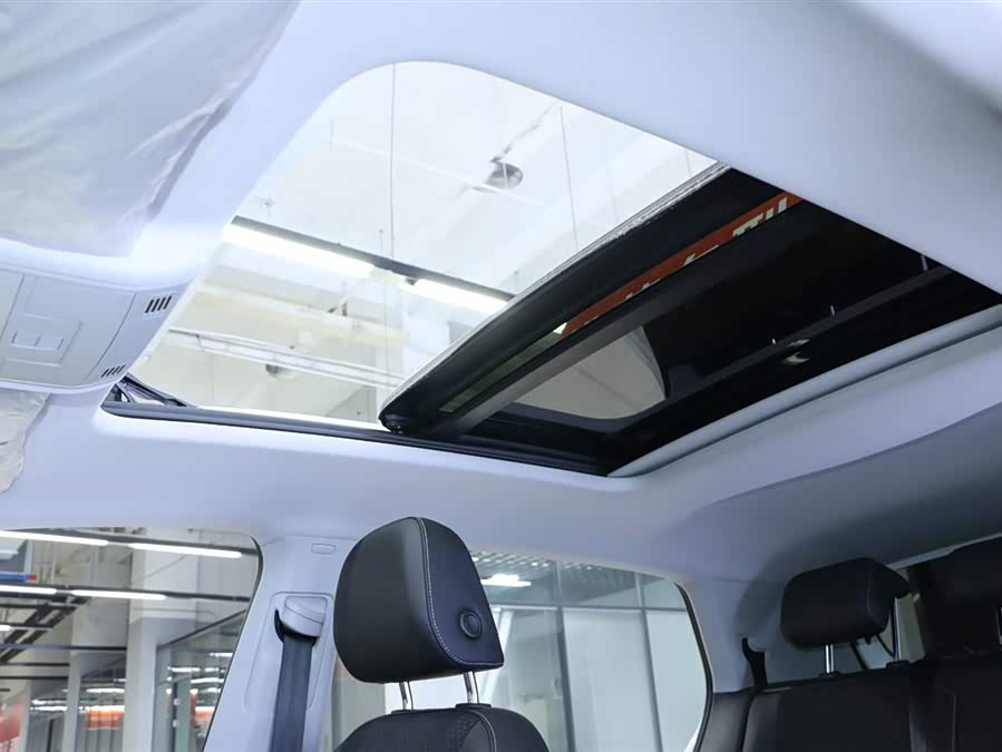 Volkswagen Tacqua 2022 car image #11