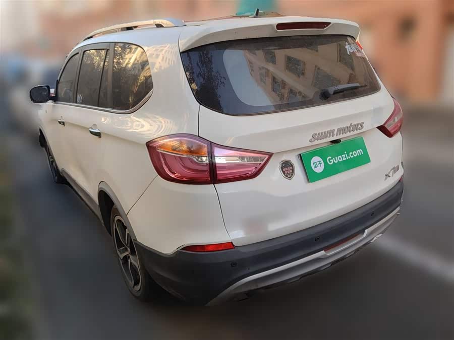 SWM X7 2018 #11 SWM X7 2018 car image #11