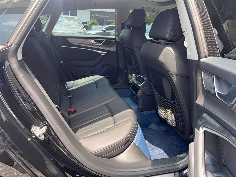 Audi A7 2023 car image #11