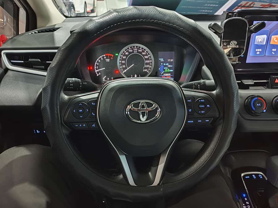 Toyota Corolla 2024 car image #11