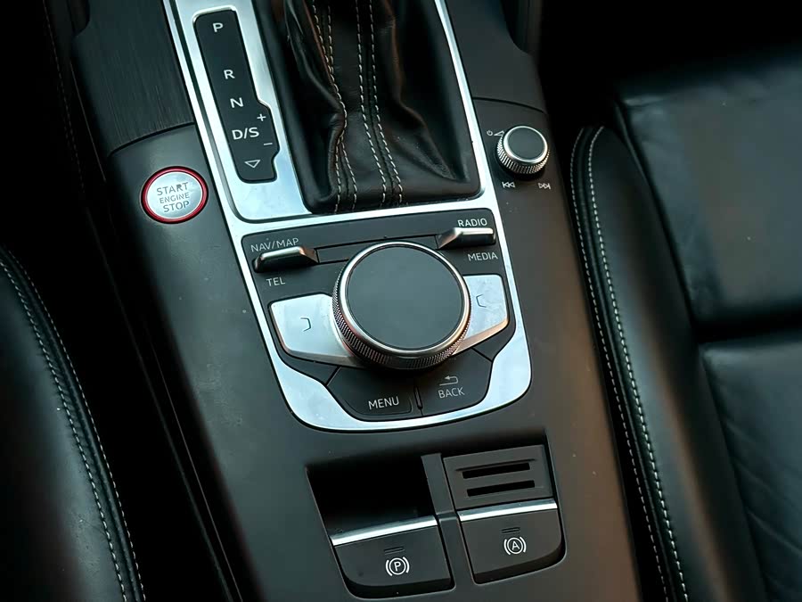 奥迪 奥迪RS 3 2018 汽车图片 #11