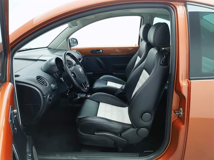 Volkswagen Beetle 2011 immagine di auto #11