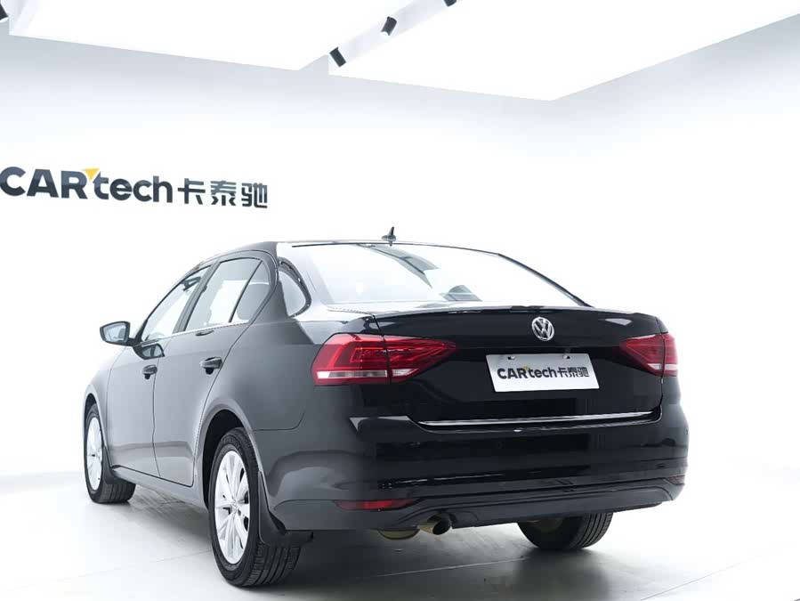 Volkswagen Lavida 2017 car image #11