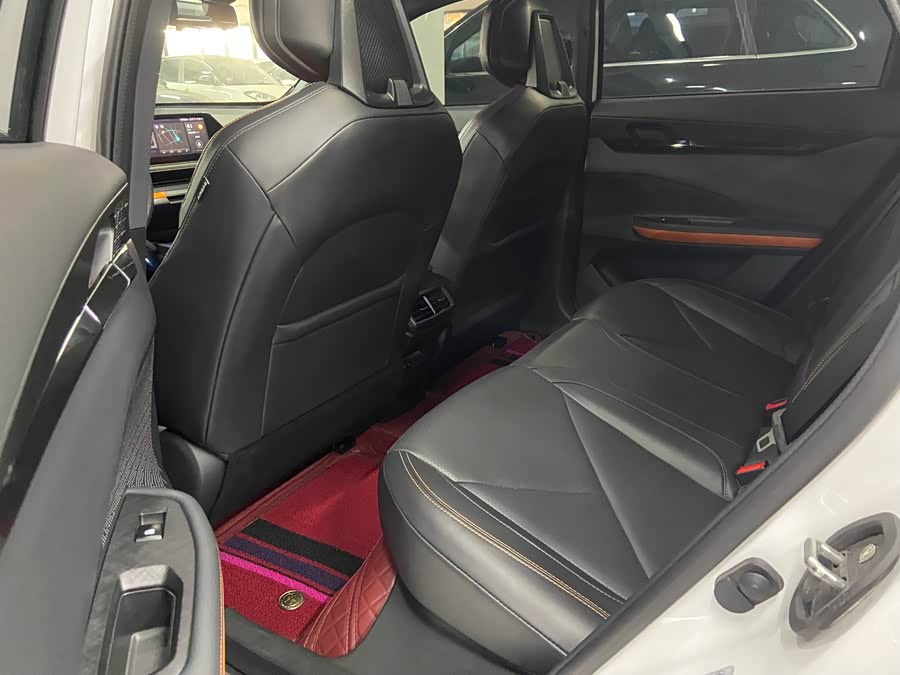 Changan UNI-V iDD 2023 car image #11